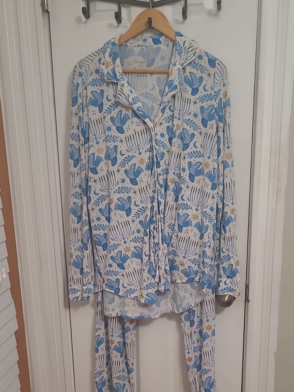 Posh Peanut Blue & White Floral-Print Button Pajama Set